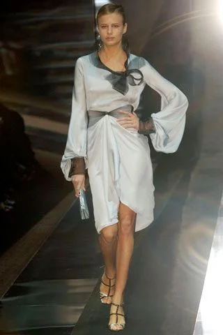 Look 16